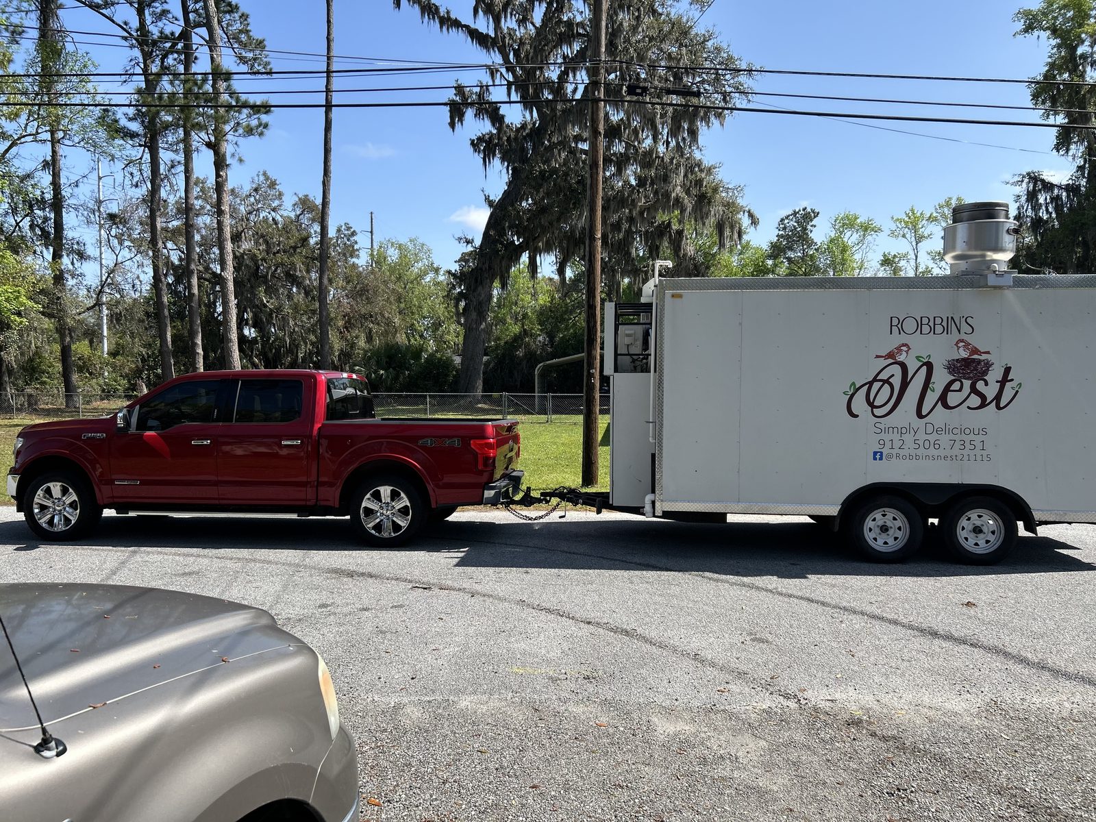 Photo of the Robbin's Nest truck